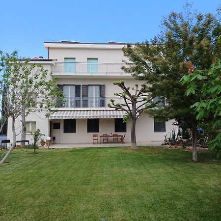 Appartamento La CASA degli IPPOCASTANI Colonnella Esterno foto